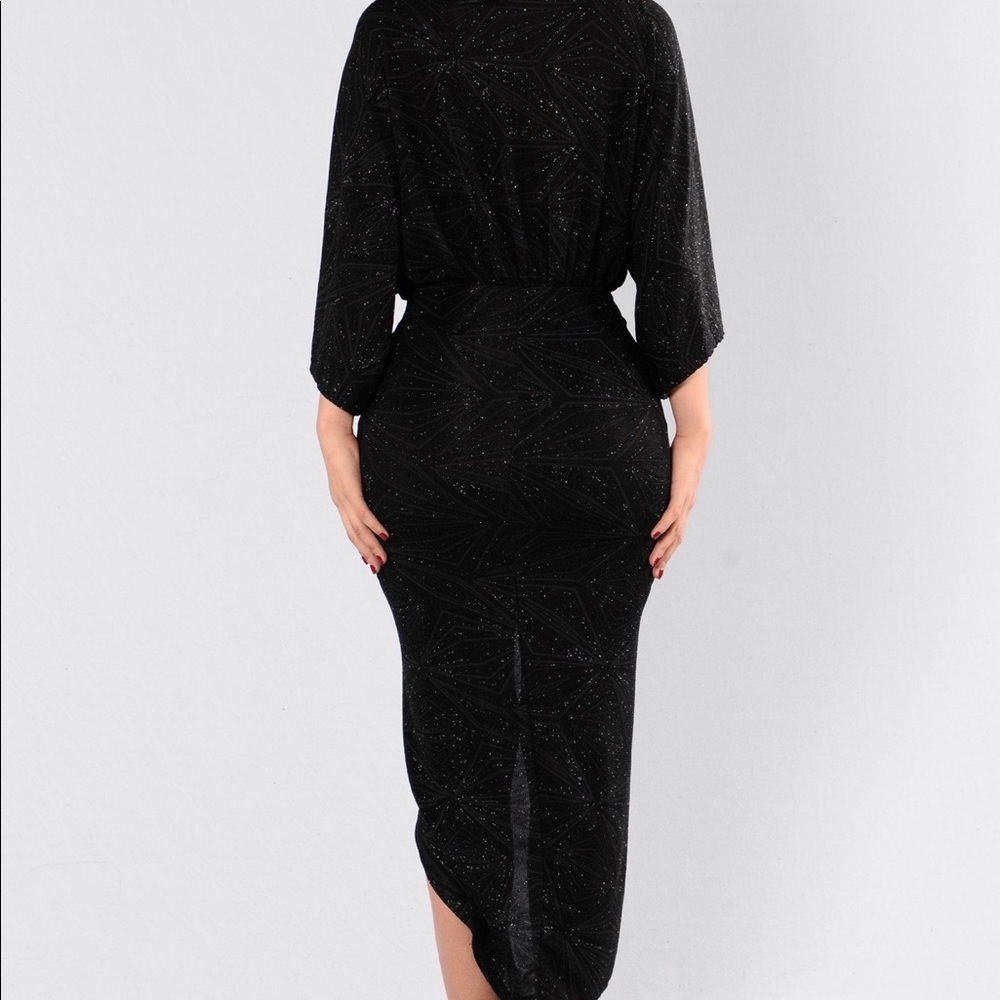 Fashion Nova- Come to me dress - Picture 2 of 4